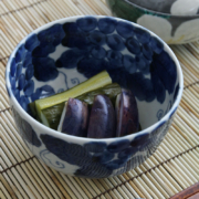 染付葡萄図向付・正木春蔵