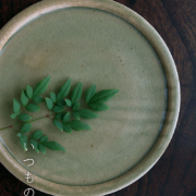 灰釉折縁皿・8寸・土楽