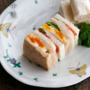 蝶文8寸楕円皿・九谷美陶園