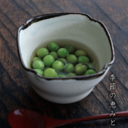 白磁：白磁四方小向付・長森慶