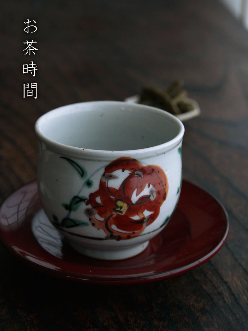 九谷焼：色絵百合文湯呑・須田菁華