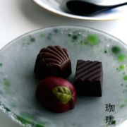 ガラス：Bobble-cosmic緑泡13cm・d.Tam《小皿・12.6cm》