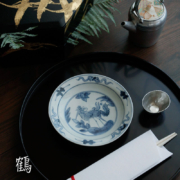 漆器・一閑張り：千羽鶴文箔絵亀甲型二段重・黒内朱・藤井収＆山本哲