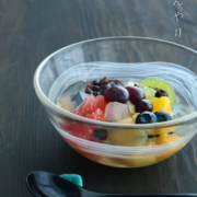 ガラス：流水ボール・小西晃