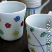 色絵：花と葉文マグカップ・古川章蔵