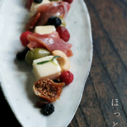 粉引：粉引葉皿・辻村塊