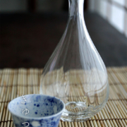 ガラス：六面徳利・西山芳浩