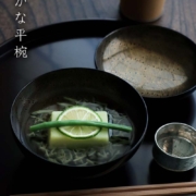 漆器：波蒔絵黒蓋付平椀・尚古堂・竹田省