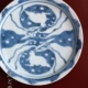 染付:波に兎文5.5寸皿・藤塚光男