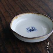 染付カニ文六角小皿・阪東晃司