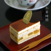 漆器・輪島塗：朱角銘々皿・奥田志郎