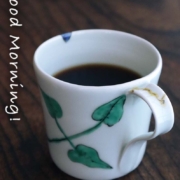 色絵：クレマチスマグカップ・古川章蔵