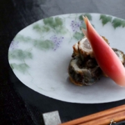 ガラス：絵付け薄皿・葡萄・d.tam